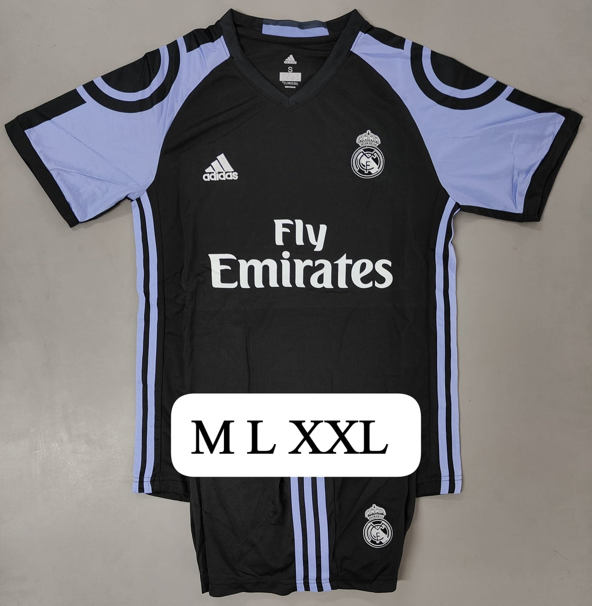 REAL MADRID 2016 RETRO MASTER VERSION JERSEY SET