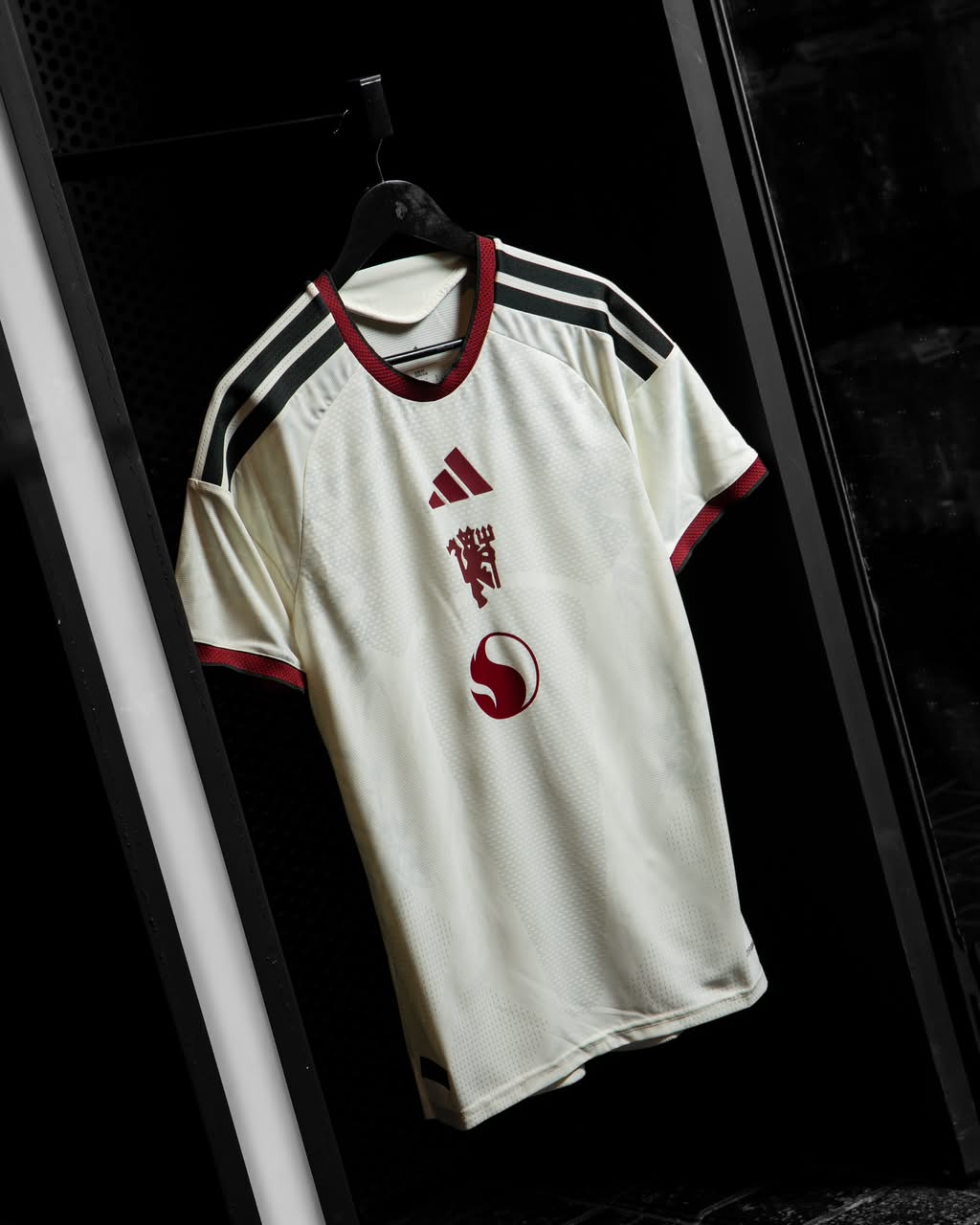 MANCHESTER UNITED 26/27 THIRD PLAYER VERSION JERSEY